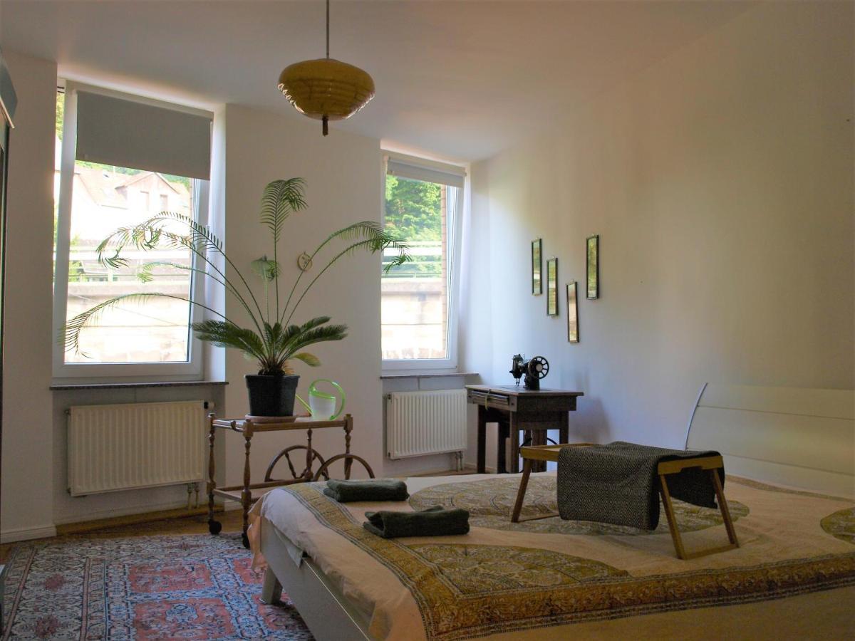 Vintage-Altbauwohnung, Smarttv & Kaffeevollautomat Idar-Oberstein Luaran gambar